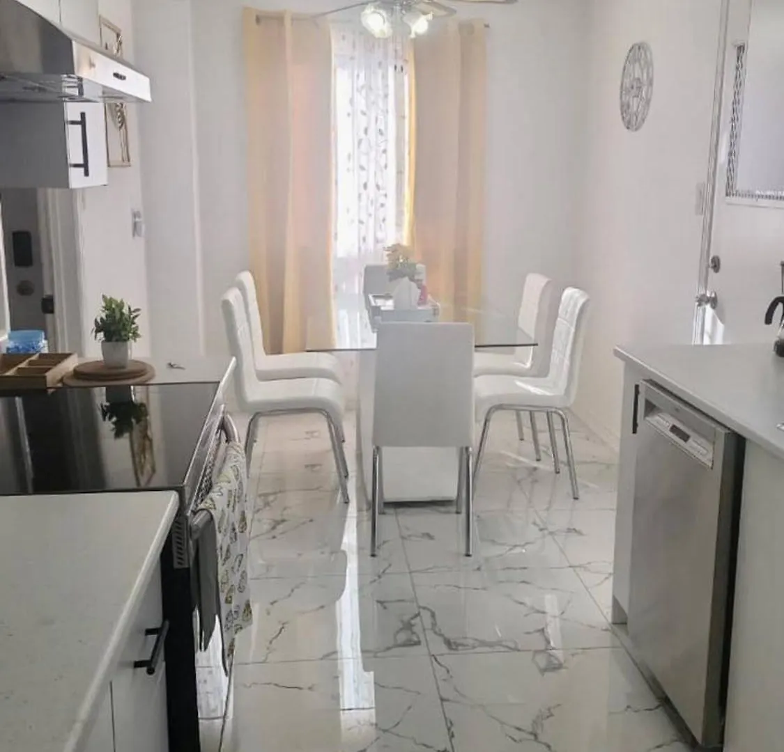 Holiday home K5 Room Near Airport Mississauga