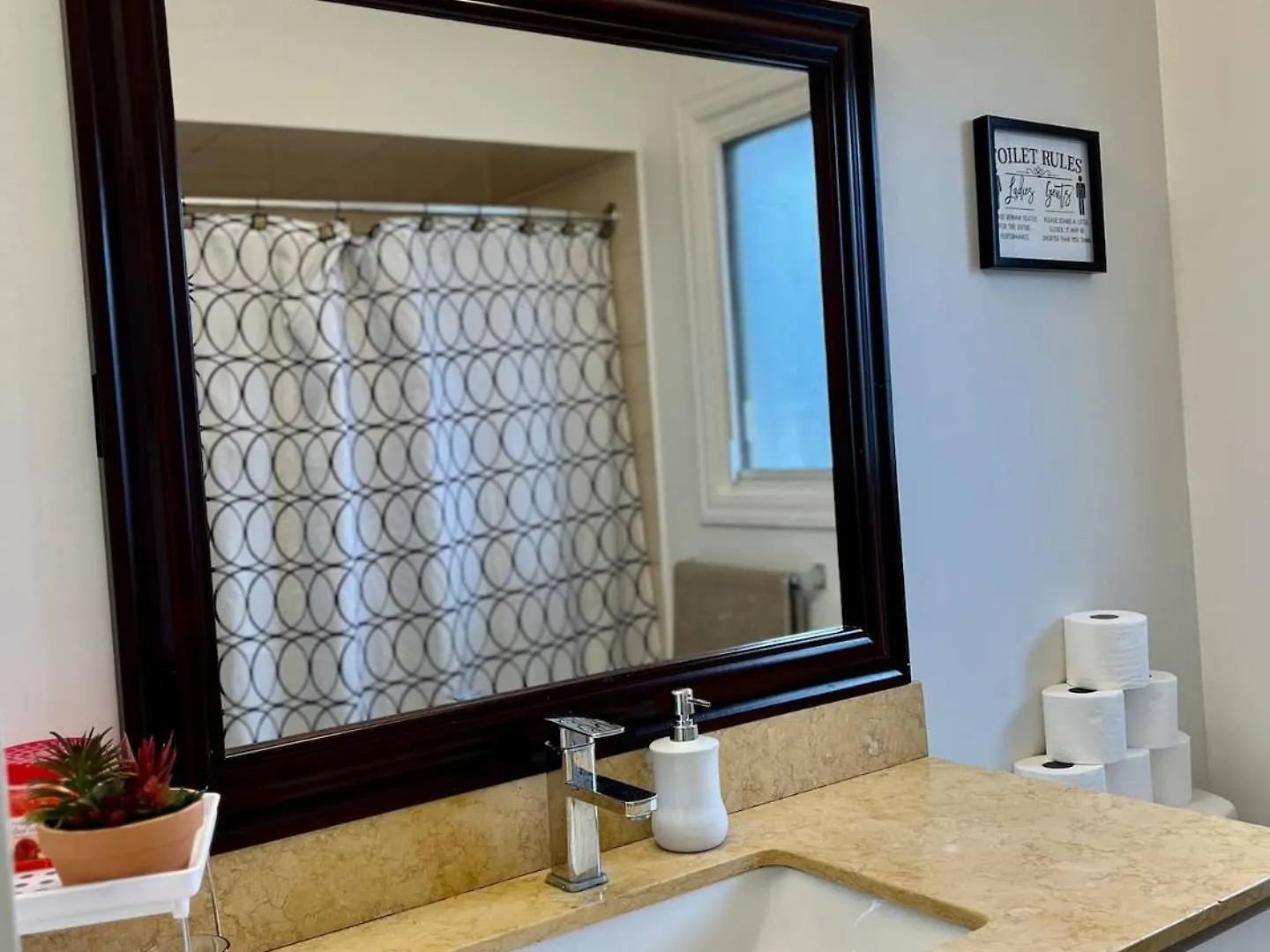 K5 Room Near Airport Mississauga